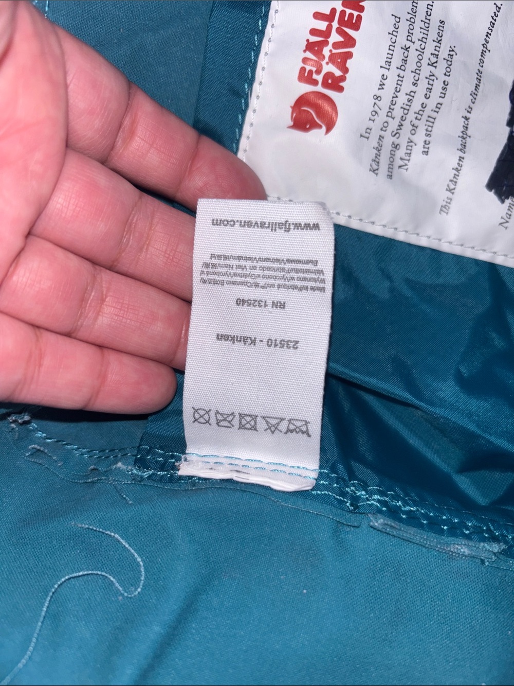 Fjallraven Kanken Backpack in Teal Blue - Picture 6 of 9